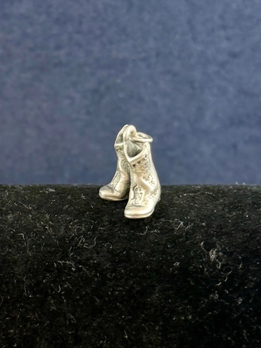 JAMES AVERY Sterling Silver Cowboy Cowgirl Boots Charm Pendant - Picture 3 of 11